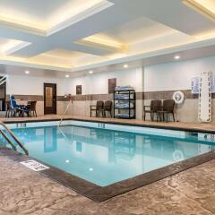 Отель Comfort Suites Columbus Airport США, Колумбус - отзывы, цены и фото номеров - забронировать отель Comfort Suites Columbus Airport онлайн бассейн