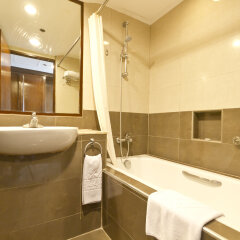 Waterfront Cebu City Hotel & Casino in Cebu, Philippines from 74$, photos, reviews - zenhotels.com bathroom