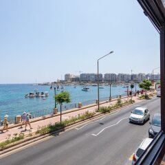 Отель Saint Julian's - Spinola Bay Apartment Мальта, Сан Джулианс - отзывы, цены и фото номеров - забронировать отель Saint Julian's - Spinola Bay Apartment онлайн пляж фото 2