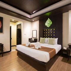 Отель Mandawee Resort & Spa сейф в номере