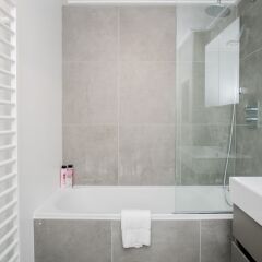 Отель Central London 1 Bedroom Flat Великобритания, Лондон - отзывы, цены и фото номеров - забронировать отель Central London 1 Bedroom Flat онлайн ванная фото 2