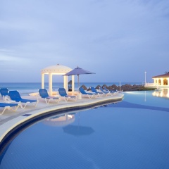 Отель Golden Parnassus Resort & Spa - Все включено бассейн фото 3
