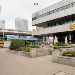 Отель Warszawa Centrum 2-Bedroom Apartment Польша, Варшава - отзывы, цены и фото номеров - забронировать отель Warszawa Centrum 2-Bedroom Apartment онлайн вид на фасад