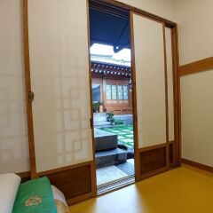 Отель So Hyeon Dang Hanok Guesthouse Южная Корея, Сеул - отзывы, цены и фото номеров - забронировать отель So Hyeon Dang Hanok Guesthouse онлайн развлечения