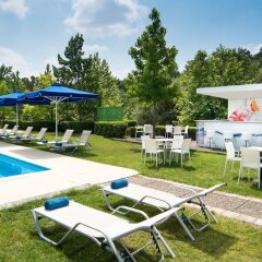 Отель Mak Albania Hotel Албания, Тирана - отзывы, цены и фото номеров - забронировать отель Mak Albania Hotel онлайн бассейн фото 3
