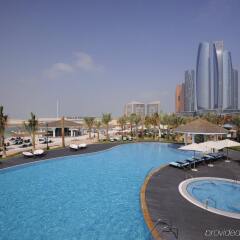 Отель InterContinental Abu Dhabi Абу-Даби бассейн