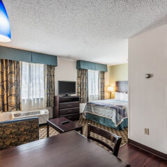 Отель Mainstay Suites Frederick удобства в номере