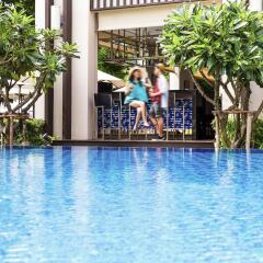 Отель Ibis Bangkok Riverside бассейн фото 2