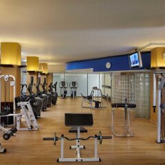 Отель Cinnamon Lakeside Colombo фитнесс-зал