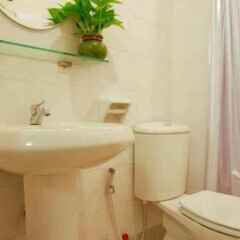 Отель Sitara Place Serviced Apartments Таиланд, Бангкок - отзывы, цены и фото номеров - забронировать отель Sitara Place Serviced Apartments онлайн ванная фото 2