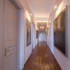 Отель Home and Art Suites интерьер отеля