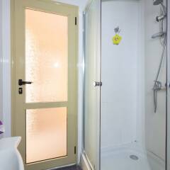 Апартаменты One Bedroom Apartment with Balcony ванная