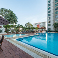 Отель Somerset Ho Chi Minh City бассейн