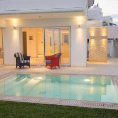 Отель Alia Seafront Suite Кипр, Протарас - отзывы, цены и фото номеров - забронировать отель Alia Seafront Suite онлайн бассейн