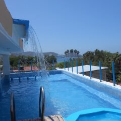 Отель Corona Zihuatanejo Мексика, Сиуатанехо - отзывы, цены и фото номеров - забронировать отель Corona Zihuatanejo онлайн бассейн
