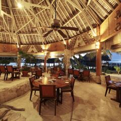 Отель Tikehau Pearl Beach Resort питание фото 3
