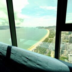 Апартаменты Sunrise Ocean View Apartment с домашними животными