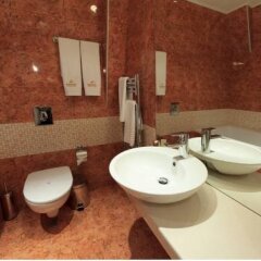 Отель Augusta Spa Велико Тырново ванная фото 2