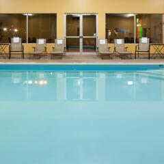 Отель Holiday Inn Columbus Downtown Capitol Square бассейн