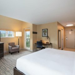 Отель Hilton Whistler Resort & Spa Канада, Уистлер - отзывы, цены и фото номеров - забронировать отель Hilton Whistler Resort & Spa онлайн удобства в номере фото 2