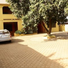 Kikwor Guesthouse in Accra, Ghana from 120$, photos, reviews - zenhotels.com parking