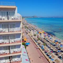 Hotel JS Can Picafort пляж