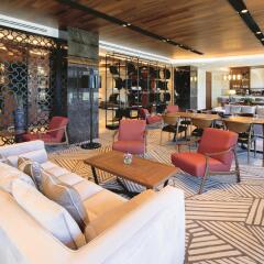 Movenpick Hotel Istanbul Golden Horn Турция, Стамбул - отзывы, цены и фото номеров - забронировать отель Movenpick Hotel Istanbul Golden Horn онлайн гостиничный бар