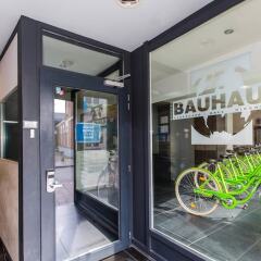 St Christophers Inn Hostel at The Bauhaus интерьер отеля фото 3