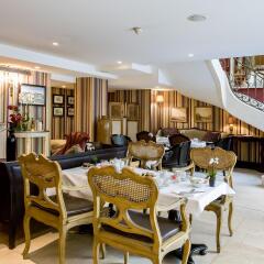 Отель Hôtel Chateaubriand Champs Elysées Париж развлечения