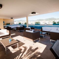Отель Residhome Nice Promenade гостиничный бар