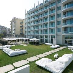 i-Suite Hotel