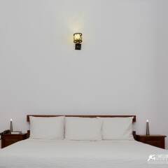 Отель SwissGha Homes Christian Retreat and Hospitality Center сейф в номере