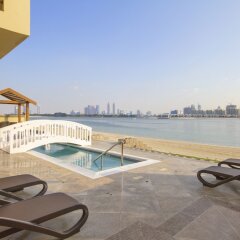Отель Bespoke Residences-Luxury Frond A Villas пляж