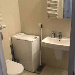 Отель Rais Serviced Apartments Польша, Варшава - отзывы, цены и фото номеров - забронировать отель Rais Serviced Apartments онлайн ванная фото 2