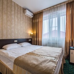 Гостиница Лазурный берег в Иркутске 9 отзывов об отеле, цены и фото номеров - забронировать гостиницу Лазурный берег онлайн Иркутск комната для гостей