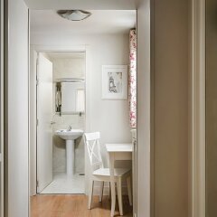 Отель Hostal Matheu сейф в номере
