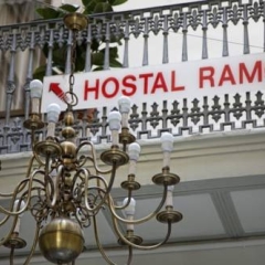 Отель Hostal Ramos Испания, Барселона - отзывы, цены и фото номеров - забронировать отель Hostal Ramos онлайн городской автобус