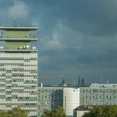 Отель Holiday Inn Express Cologne - City Centre Кёльн городской автобус