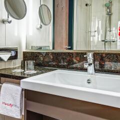 Отель Intercityhotel Brandenburg Airport Шёнефельд ванная