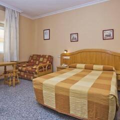 Отель Hostal Los Corchos комната для гостей