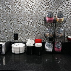 Отель Hollywood Inn Express LAX развлечения