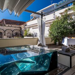 Отель Five Seas Hotel Франция, Канны - 8 отзывов об отеле, цены и фото номеров - забронировать отель Five Seas Hotel онлайн бассейн фото 2
