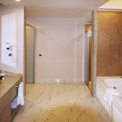 Royal Alhambra Palace – All Inclusive Турция, Сиде - отзывы, цены и фото номеров - забронировать отель Royal Alhambra Palace – All Inclusive онлайн ванная