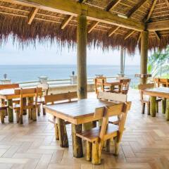 Paraiso Rainforest and Beach Hotel питание