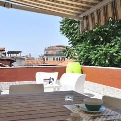 Отель San Marco Style with Terrace Италия, Венеция - отзывы, цены и фото номеров - забронировать отель San Marco Style with Terrace онлайн балкон
