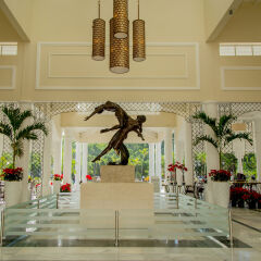 Отель Luxury Bahia Principe Runaway Bay All Inclusive, Adults Only интерьер отеля