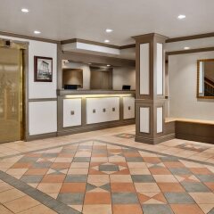 Отель Days Inn - Vancouver Downtown Канада, Ванкувер - отзывы, цены и фото номеров - забронировать отель Days Inn - Vancouver Downtown онлайн интерьер отеля фото 2