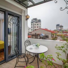 Отель Hanoian Lakeside Hotel Вьетнам, Ханой - отзывы, цены и фото номеров - забронировать отель Hanoian Lakeside Hotel онлайн балкон