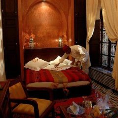 Отель Riad Maison Bleue And Spa Марокко, Фес - отзывы, цены и фото номеров - забронировать отель Riad Maison Bleue And Spa онлайн комната для гостей фото 4