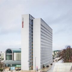 Отель IntercityHotel Hamburg Dammtor-Messe городской автобус